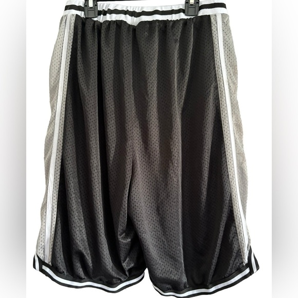 Dr. J Julius Erving Basketball Shorts Size XL Zipper Pockets Black/Gray/White - Picture 2 of 10